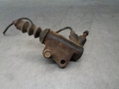 Replacement clutch slave cylinder for Kia Carnival II 2.9 CRDi cat OEM IAM reference 