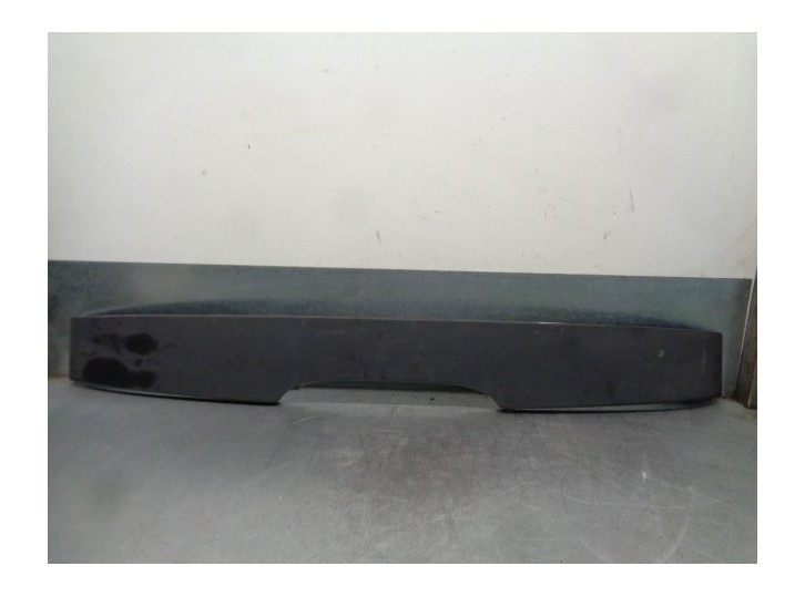 Recambio de aleron trasero para renault clio ii fase ii (b/cb0) 1.2 16v referencia OEM IAM 7700410897 