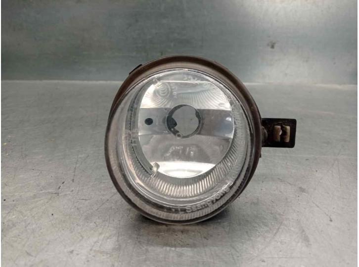 Recambio de faro antiniebla izquierdo para ssangyong rodius 2.7 turbodiesel cat referencia OEM IAM 8320121000 