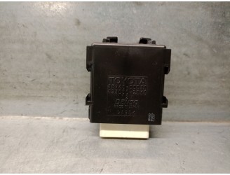 Recambio de modulo electronico para toyota yaris (_p13_) 1.5 hybrid (nhp130_) referencia OEM IAM 859400D030  4230002060 DENSO