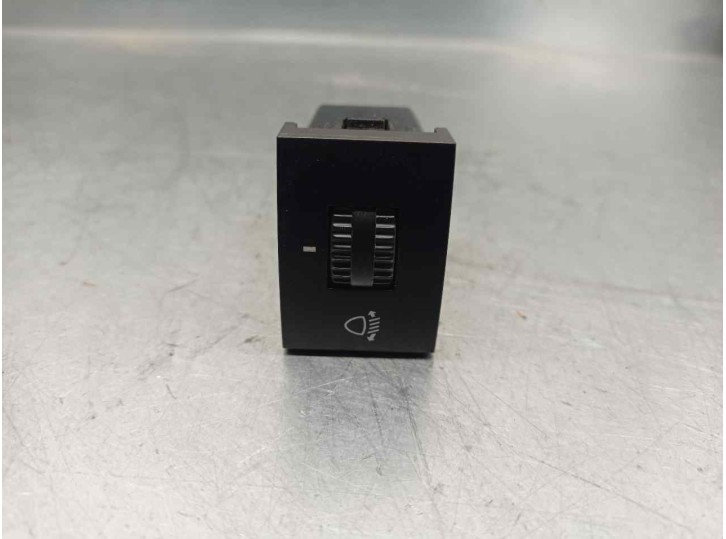 Recambio de mando luces salpicadero para ssangyong rodius 2.7 turbodiesel cat referencia OEM IAM 621W10140  