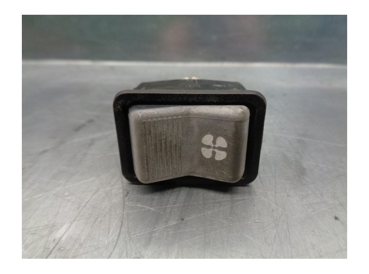 Recambio de mando para lada niva ( 2121 / 21213 / 21214 / 21215 ) 1.6 cat referencia OEM IAM 2637102241  