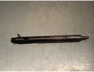Replacement injector for Tata Indica 2006 1.4 (52 kW) OEM IAM reference 28280576 0895AF06V51 DENSO