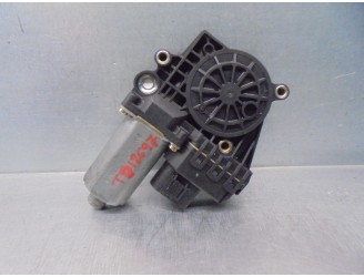 Recambio de motor elevalunas trasero derecho para audi a6 berlina (4b2) referencia OEM IAM 0130821785 8 PINES 4 PUERTAS