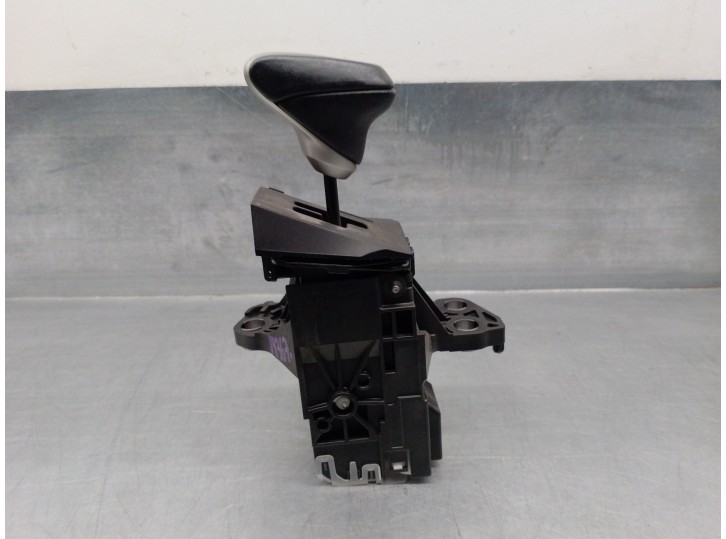 Recambio de palanca cambio para lexus ct 200h referencia OEM IAM 3350476050 75C833 
