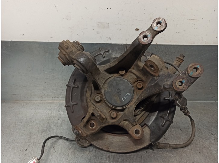 Replacement rear right stub axle for Hyundai i30 1.4 CAT OEM IAM reference 527202H000 