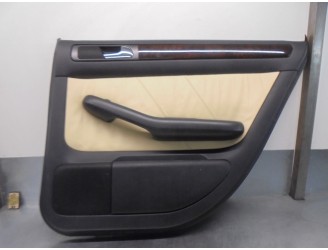 Recambio de guarnecido puerta trasera derecha para audi a6 berlina (4b2) referencia OEM IAM 4B0867304R 4B0867306 