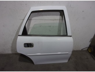 Recambio de puerta trasera derecha para opel vectra b berlina 1.6 16v referencia OEM IAM 124546 BLANCA 5 PUERTAS