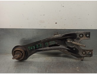 Recambio de brazo suspension inferior trasero derecho para hyundai i30 1.4 cat referencia OEM IAM 552802H000  