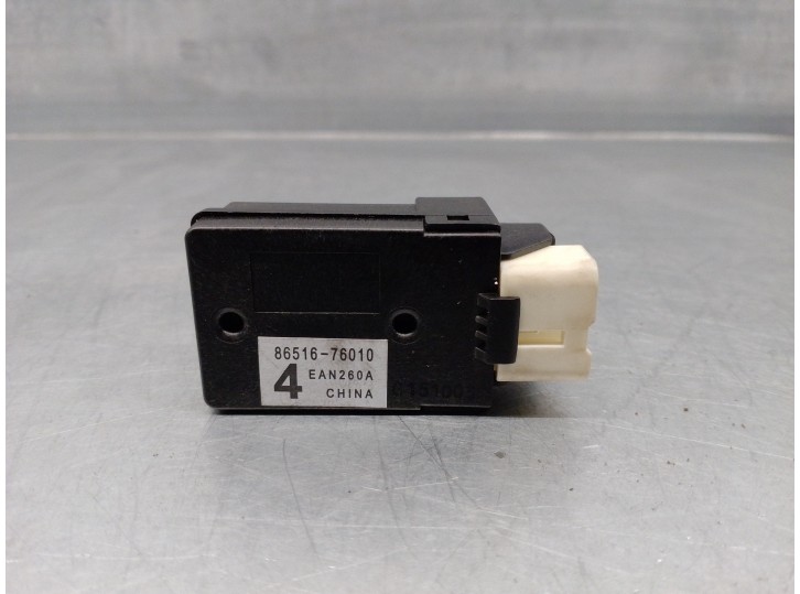 Recambio de modulo electronico para lexus ct 200h referencia OEM IAM 8651676010  