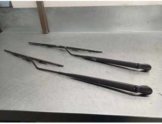 Recambio de brazo limpia delantero derecho para citroën c3 pluriel 1.6 16v sensodrive referencia OEM IAM   