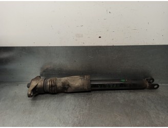 Recambio de amortiguador trasero derecho para hyundai i30 1.4 cat referencia OEM IAM 553112L200  