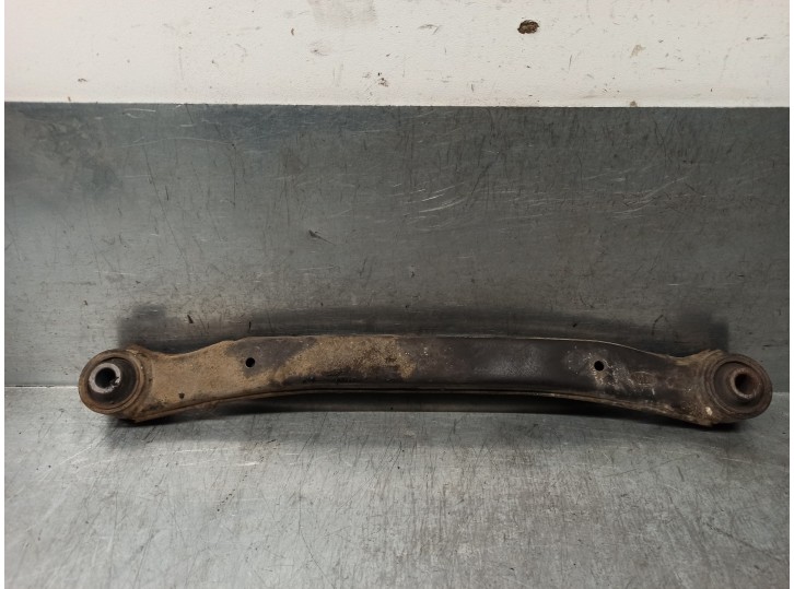 Replacement rear left upper suspension arm for Hyundai i30 1.4 CAT OEM IAM reference 551002G000 