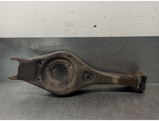 Recambio de brazo suspension inferior trasero derecho para hyundai i30 1.4 cat referencia OEM IAM 552102H100  