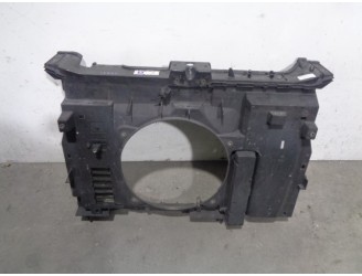 Replacement front radiator grille for Peugeot 807 2.0 16V CAT (RFJ / EW10A) OEM IAM reference 7104CQ FIBERGLASS 