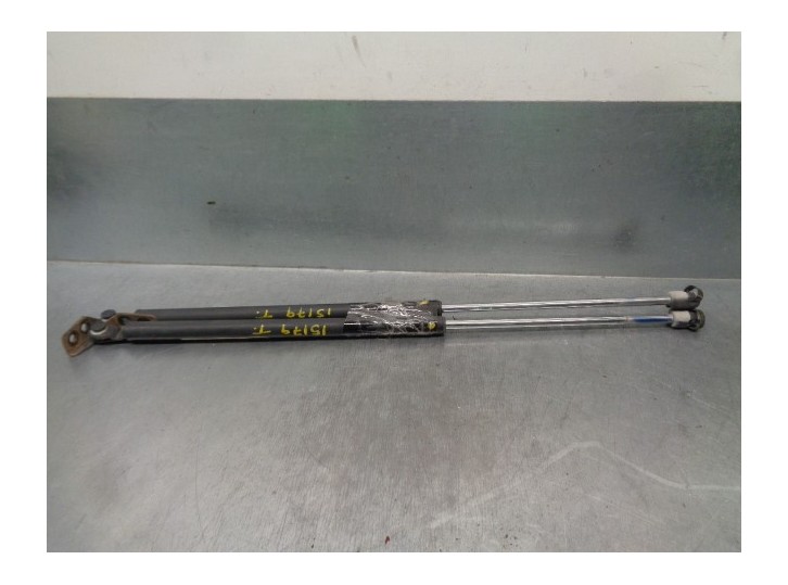 Replacement trunk / tailgate shock absorbers for Hyundai Accent (LC) 1.3 CAT OEM IAM reference 8178025561 