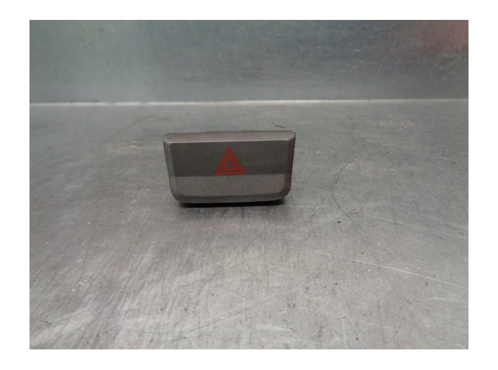 Recambio de warning para hyundai accent (lc) 1.3 cat referencia OEM IAM 9379025000  