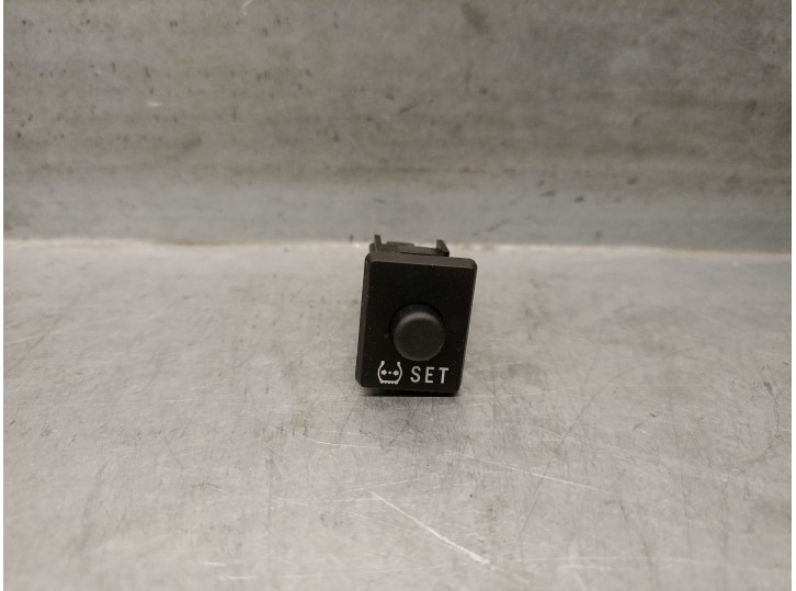 Recambio de interruptor para toyota yaris (_p13_) 1.5 hybrid (nhp130_) referencia OEM IAM 15D084 