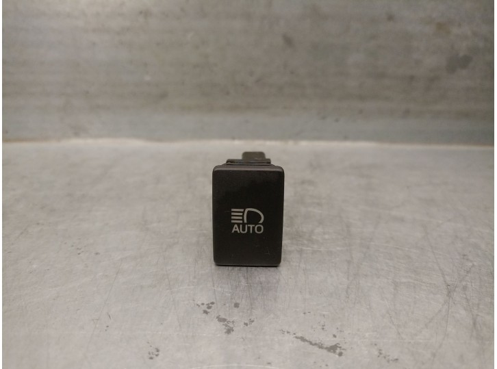 Recambio de interruptor para toyota yaris (_p13_) 1.5 hybrid (nhp130_) referencia OEM IAM 15E044  