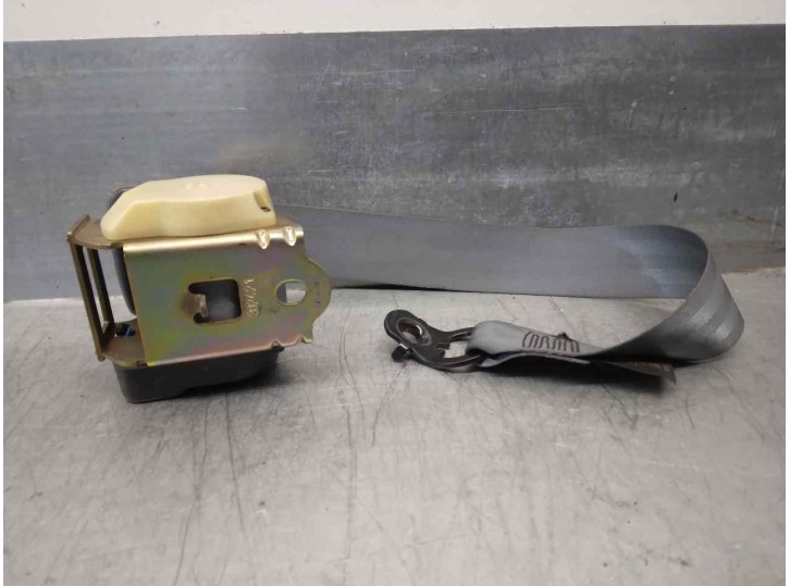 Replacement right rear seat belt for Renault Megane I Coach/Coupe (DA0) 1.6 OEM IAM reference 7700832356E 3 DOORS