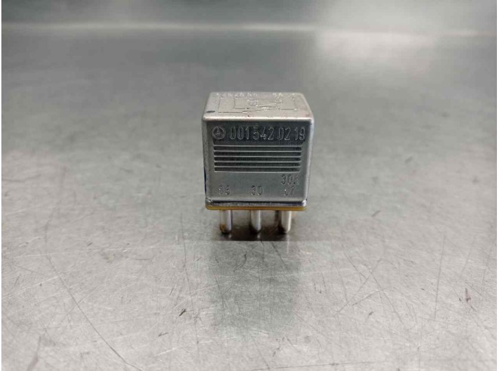 Recambio de rele para mercedes-benz clase e (w124) berlina referencia OEM IAM 0015420219 