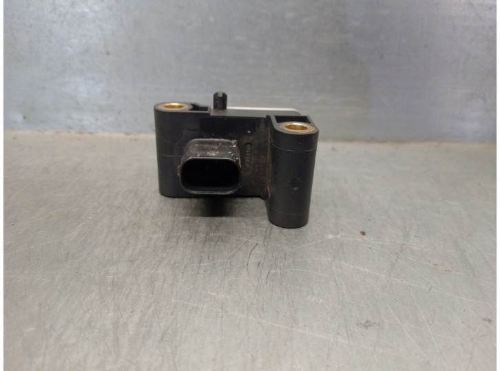 Recambio de sensor impacto para bmw serie 1 cabrio (e88) 2.0 turbodiesel cat referencia OEM IAM 6956485 0285003901 BOSCH