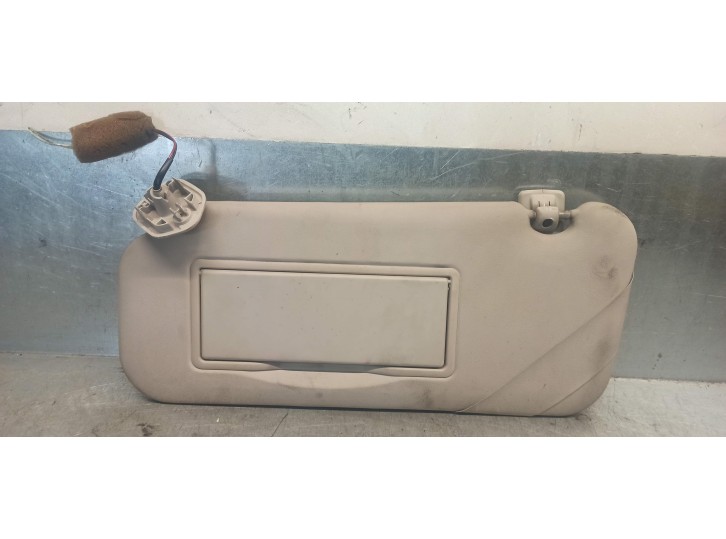 Replacement left sun visor for Citroën C5 Saloon 2.0 HDi OEM IAM reference 8143FL 