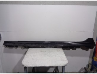 Recambio de faldon lateral para bmw serie 5 gran turismo (f07) 2.0 turbodiesel referencia OEM IAM 51778049245LH NEGRO IZQUIERDO