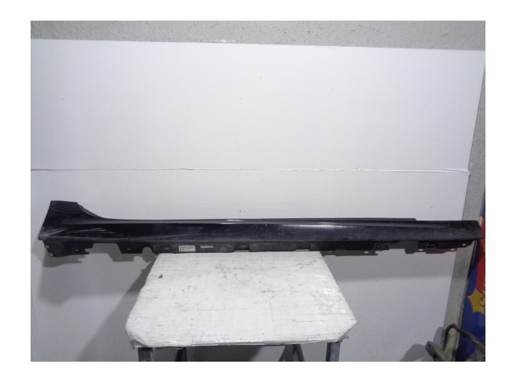 Recambio de faldon lateral para bmw serie 5 gran turismo (f07) 2.0 turbodiesel referencia OEM IAM 51778049246RH NEGRO DERECHO