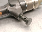 Recambio de inyector para toyota avensis berlina (t25) 2.0 turbodiesel cat referencia OEM IAM 236700G010 DENSO