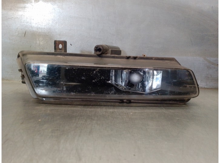 Recambio de faro antiniebla derecho para bmw serie 1 cabrio (e88) 2.0 turbodiesel cat referencia OEM IAM 7164856 0305084022 AUTO