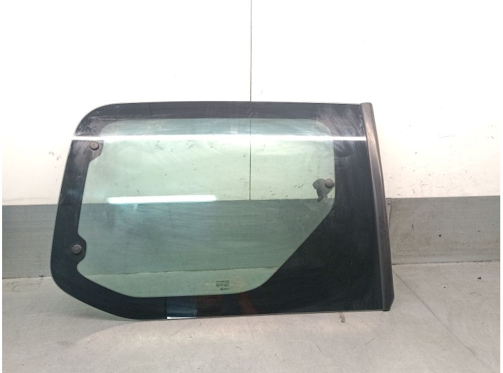 Recambio de luna custodia trasera izquierda para peugeot partner kombi confort referencia OEM IAM 8569VE  