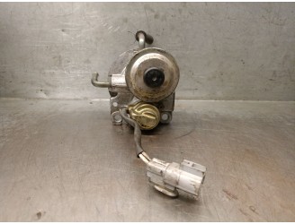 Recambio de soporte filtro gasoil para toyota avensis berlina (t25) 2.0 turbodiesel cat referencia OEM IAM 233800G031 233800G031