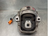 Replacement left engine mount for Audi A5 Sportback (8T) 2.0 16V TDI OEM IAM reference 8R0199381 