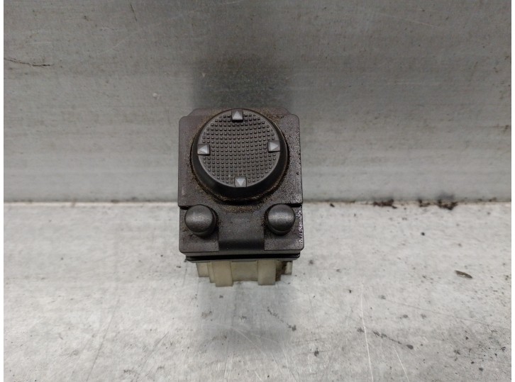 Recambio de mando retrovisor para volkswagen golf iii berlina (1h1) 1.9 tdi referencia OEM IAM 1H0959565 