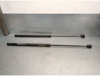 Replacement trunk / tailgate shock absorbers for Citroën Saxo 1.4 OEM IAM reference 8731E7 8731E7 