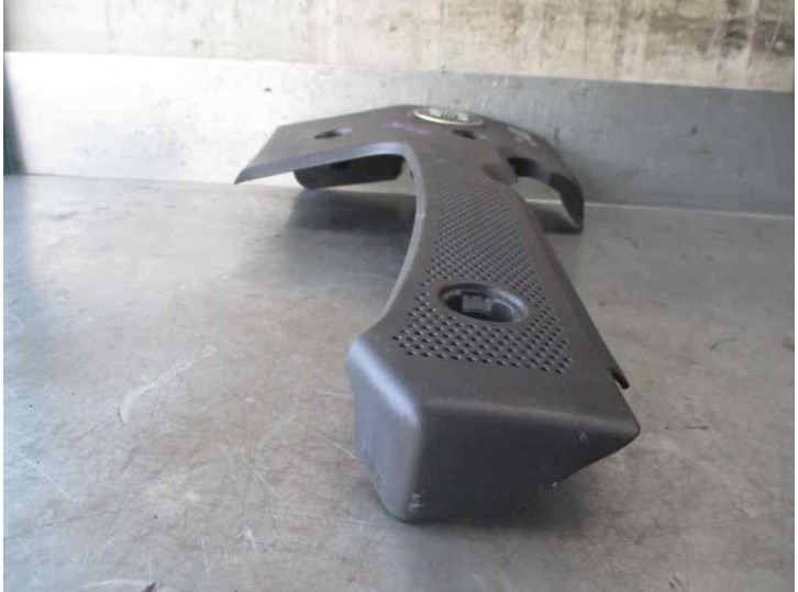 Replacement engine cover for Seat Ibiza (6K) 1.4 OEM IAM reference 030103935 