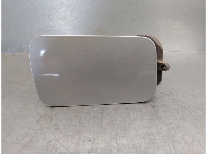 Replacement exterior fuel cap for Citroën C3 1.4 HDi OEM IAM reference 9608162080 
