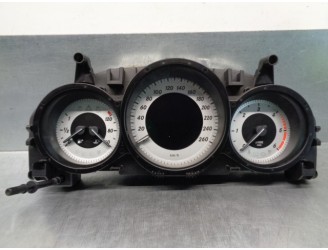 INSTRUMENT CLUSTER A2049002408 A2C53435305 VDO