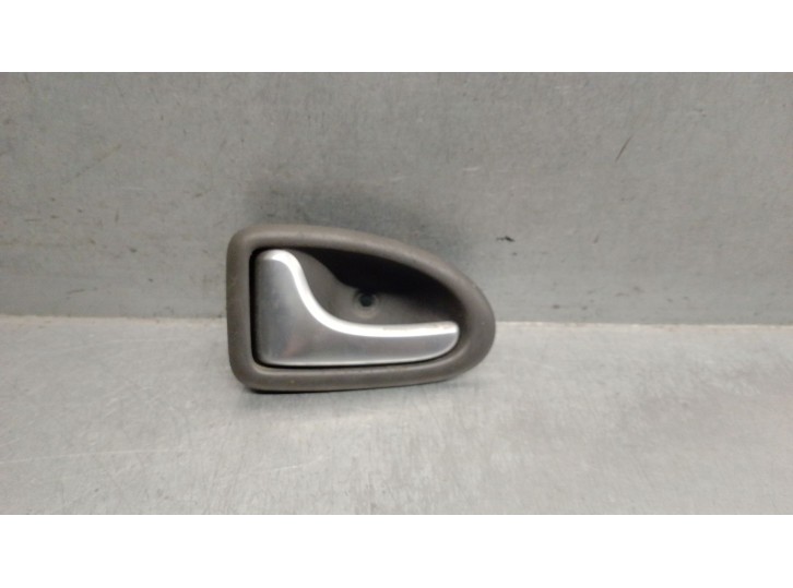 Recambio de maneta interior trasera izquierda para renault scenic (ja..) 1.6 referencia OEM IAM 7700415974 8200268718 