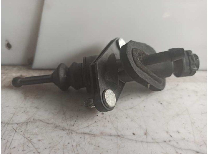 Recambio de bombin embrague para opel meriva a 1.3 16v cdti referencia OEM IAM FTE