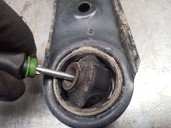 Recambio de brazo suspension inferior delantero izquierdo para volkswagen passat berlina (312) 1.8 referencia OEM IAM 357407157 