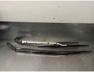 Recambio de brazo limpia delantero derecho para opel monterey ltd referencia OEM IAM 8943588422  