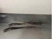 Recambio de brazo limpia delantero derecho para opel monterey ltd referencia OEM IAM 8943588422  