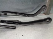 Replacement front right wiper arm for BMW 3 Series Saloon (E90) 320d OEM IAM reference 