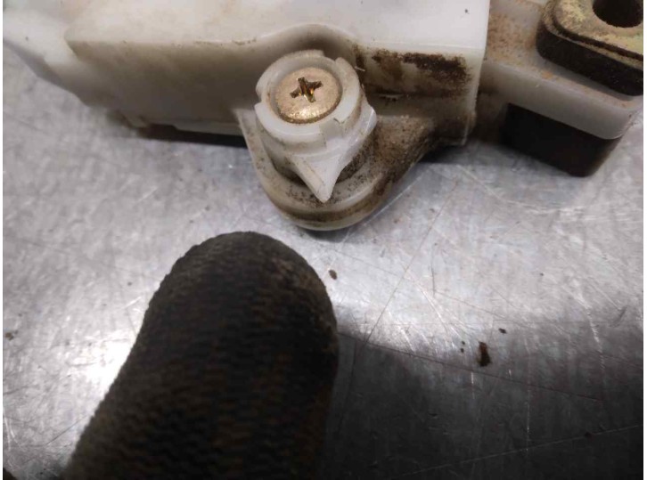 Recambio de motor cierre centralizado porton para opel monterey ltd referencia OEM IAM 8971379481 4 PINES 5 PUERTAAS