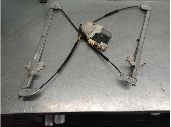Recambio de elevalunas delantero derecho para peugeot 807 sr pack referencia OEM IAM 985174103 32 PINES 5 PUERTAS