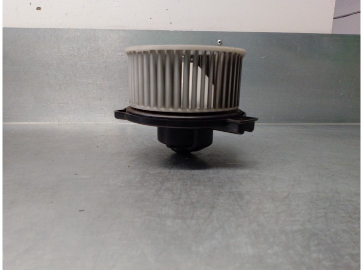 Recambio de motor calefaccion para mazda 6 berlina (gg) 2.0 diesel cat referencia OEM IAM GJ6BA025C2 
