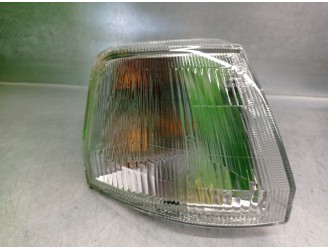 Replacement of front right light for Peugeot 306 sedan 3/5 doors (S1) 1.9 diesel OEM IAM reference 084609 