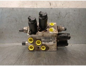 Recambio de bomba suspension para bmw 5 (e60) 530 d referencia OEM IAM 6760840 34516777802 